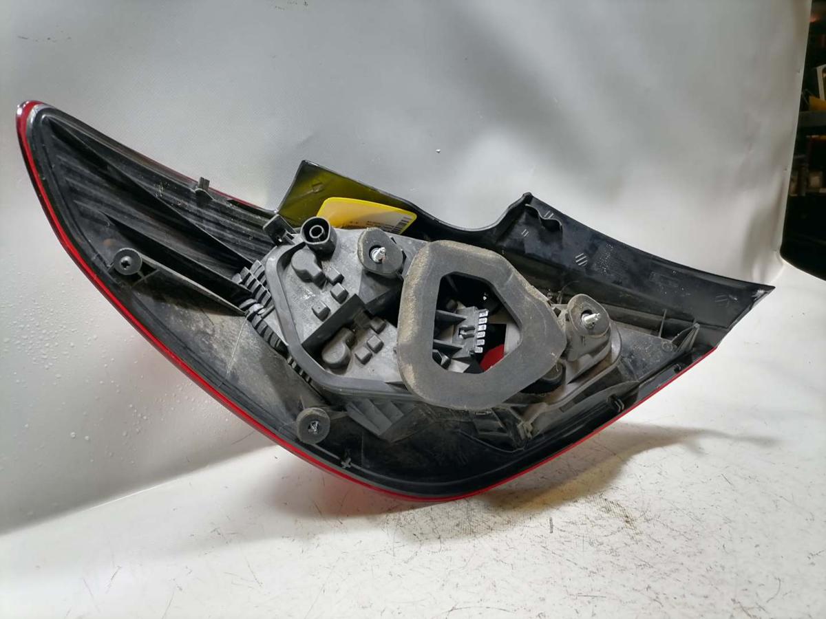 Opel Corsa D original R&uuml;cklicht R&uuml;ckleuchte Schlussleuchte rechts 5-T&uuml;rer Bj.2010